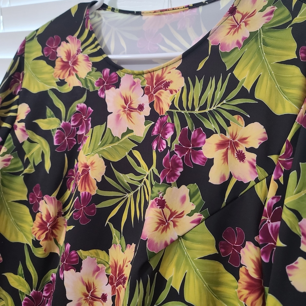 Swim Rashguard - Handmade 🪡 - Picture 3 of 3